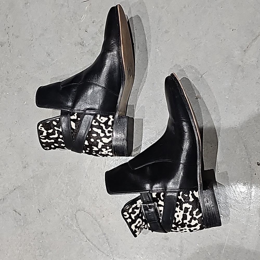 Michael Kors black and calf hair ankle booties size 8